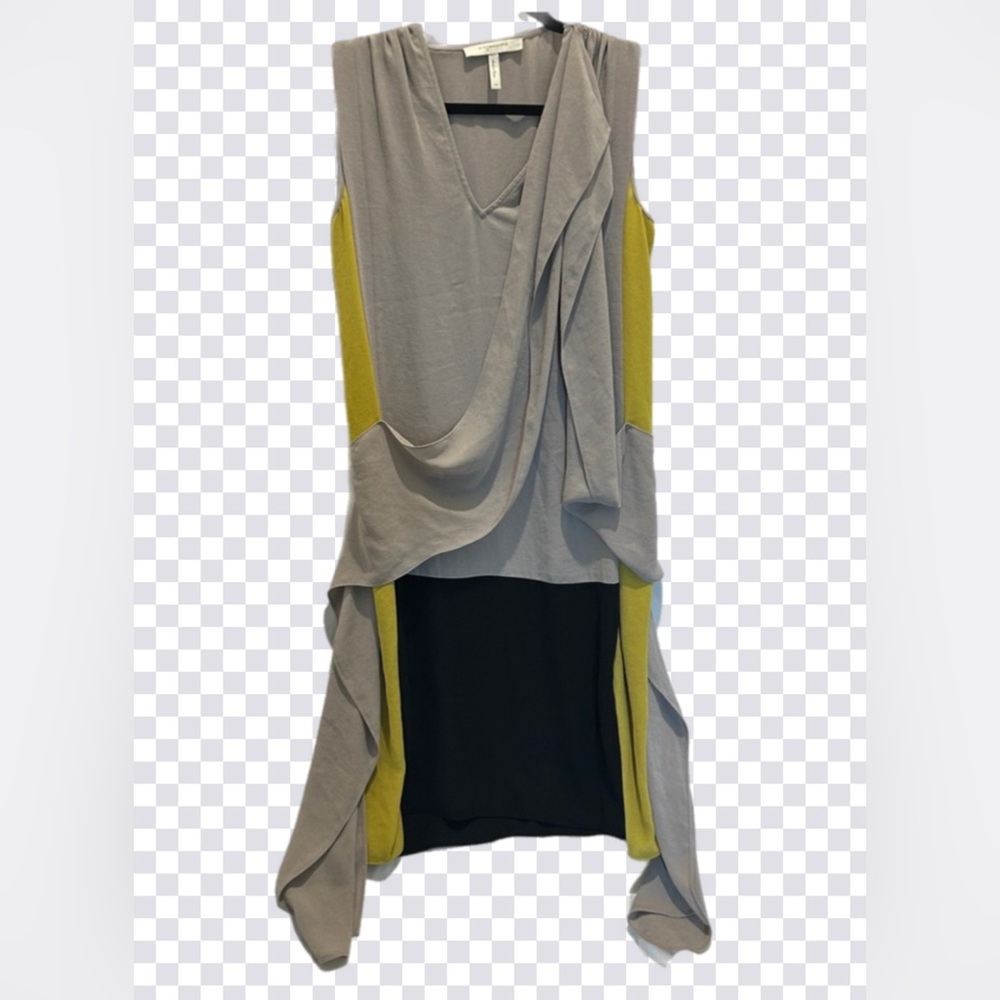 BCBGMaxAzria Taupe and White Yellow Layered Sheath Runway Dress Women’s Sz XXS